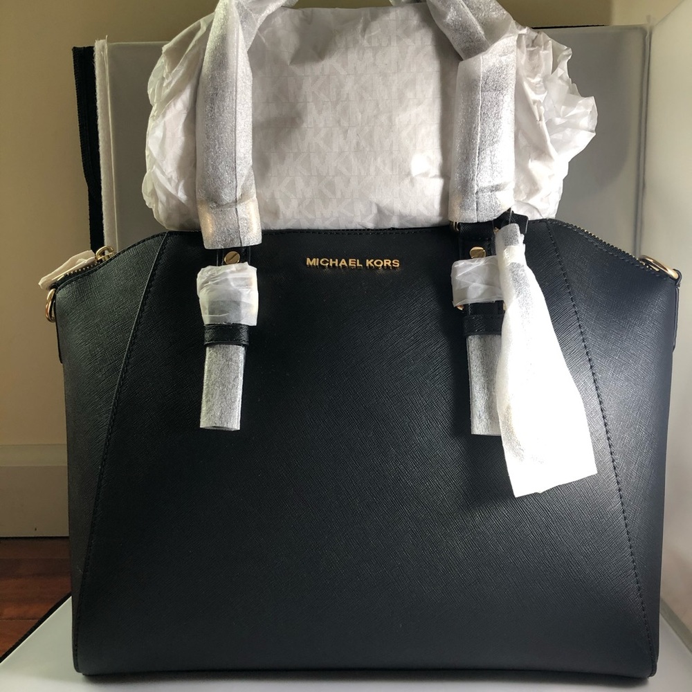 MICHEAL KORS Women’s Ciara Large Purse (BRAND NEW)